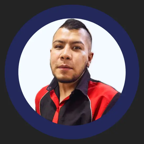 Alexander Armero, asesor comercial de Motollantas Neiva