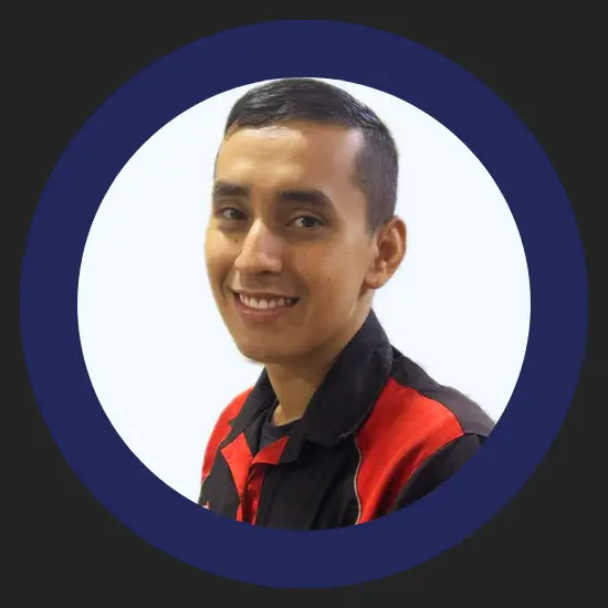 Jhon López, asesor comercial de Motollantas Neiva